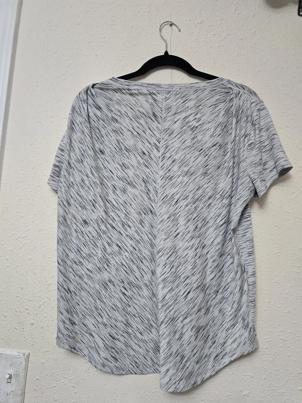 lululemon athletica Light Gray Space-Dye V-Neck Tee